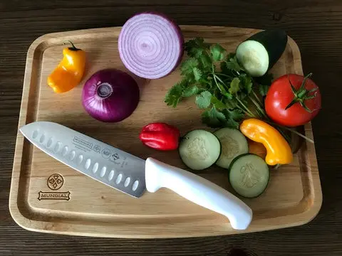 Mundial W3804-7GE Santoku Knife 3800 Series 7 inches White 2.webp