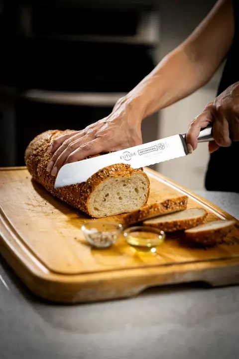 Mundial 4100-7 Knife Set With Wood Block Future Series 7-Piece Silver 18.webp