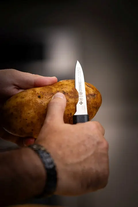 Mundial HS5600-4 Hunter's Knives 4-Piece Set Black 6.webp