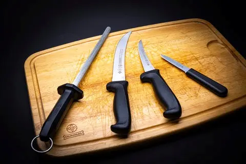 Mundial HS5600-4 Hunter's Knives 4-Piece Set Black 5.webp