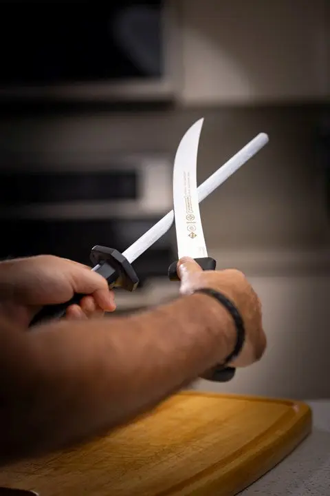 Mundial HS5600-4 Hunter's Knives 4-Piece Set Black 7.webp