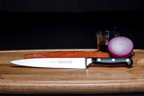 Mundial BP5111-8 Carving Knife 5100 Series 8 inches Black