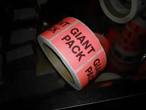 [2855] 2 X 2 Inch LABEL " GIANT PACK"