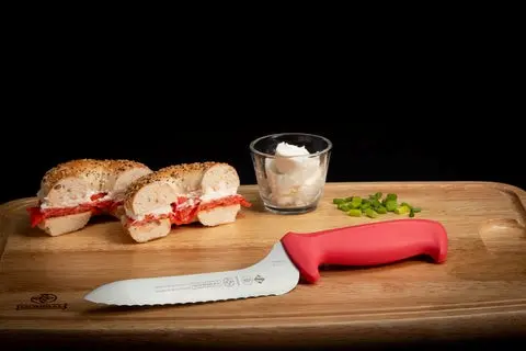 [R5620-7E] Mundial R5620-7E Bread Knife Offset Serrated 5600 Series 7 inches Red