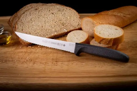 [5622-6E] Mundial 5622-6E Utility Knife Serrated 5600 Series 6 inches Black